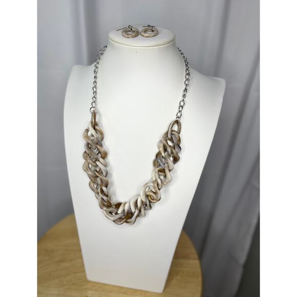 chunky resin link necklace and matching dangle earrings set costume jewelry - Picture 2 of 10